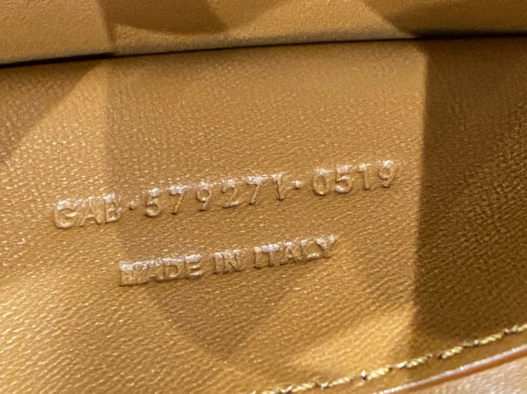 YSL 17